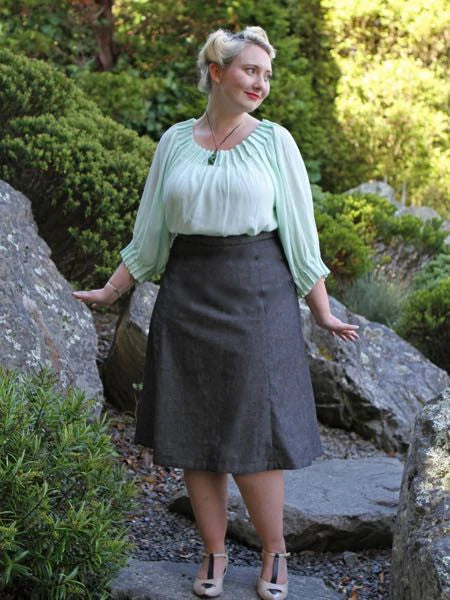 Fantail Skirt (Historical 1890-1910 & Modern) Pattern || #1701