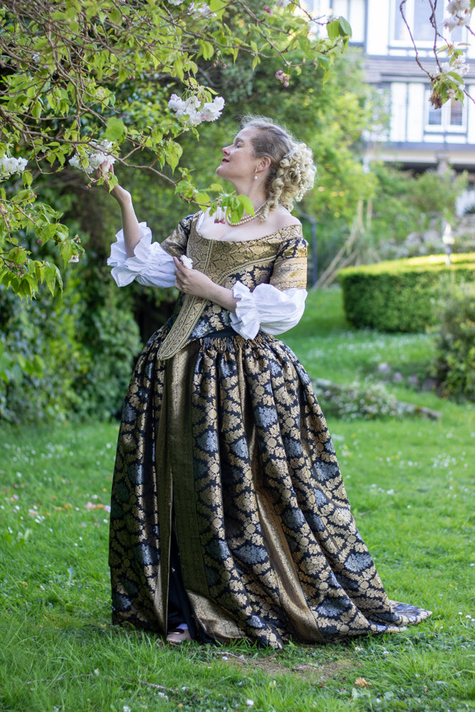 Anne Skirt & Barbara Bum Roll (1655-1680) Pattern Bundle|| #2503 & 2504